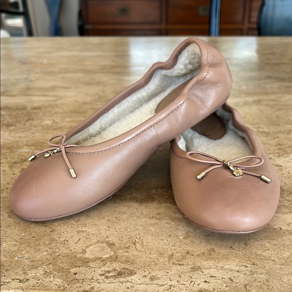 Felicia Flat . Sherpa lined